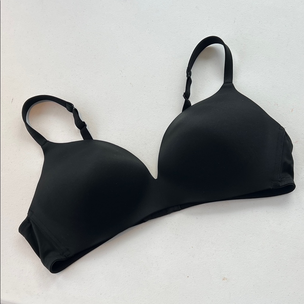 Cacique Simply Wire Free Plunge Black Bra 46C